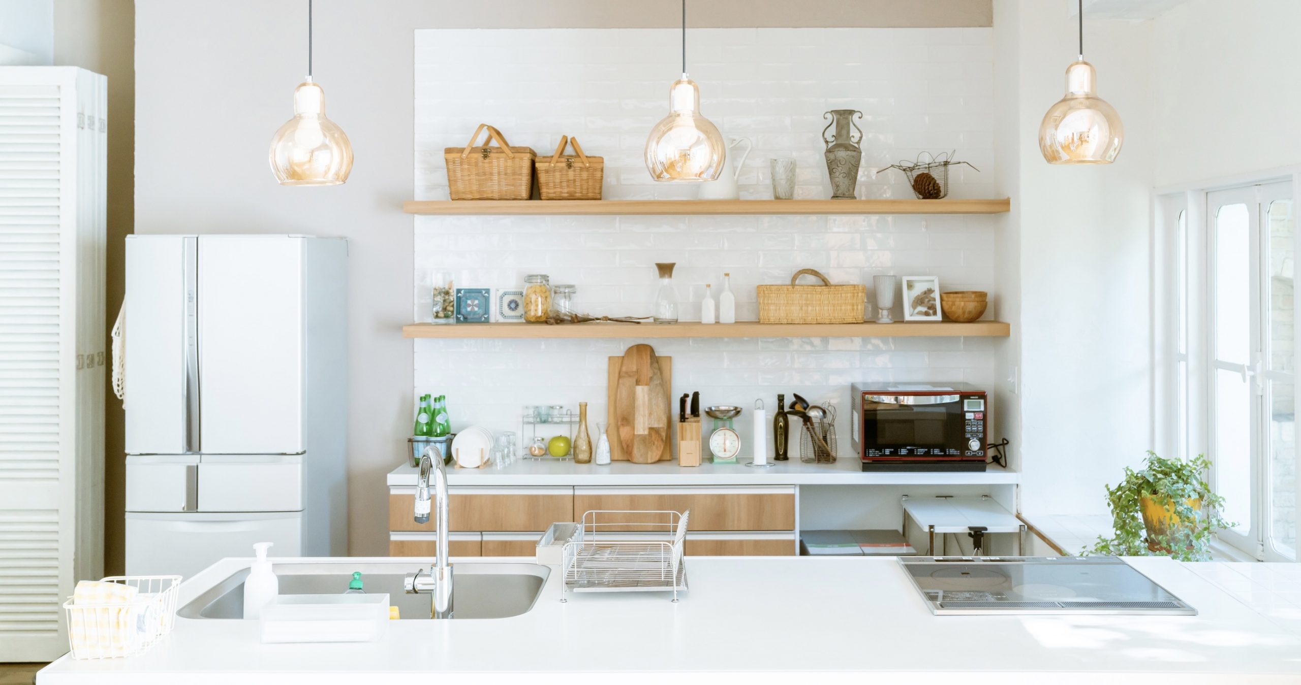 beragam manfaat rak dapur bagi rumah minimalis